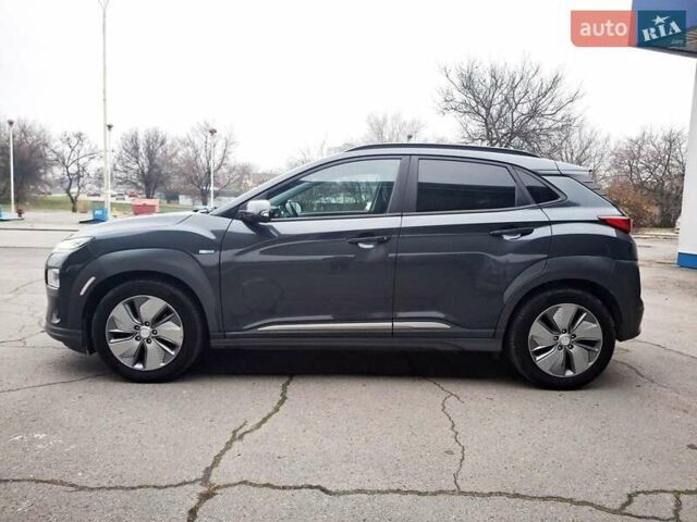 Сірий Хендай Kona, об'ємом двигуна 0 л та пробігом 114 тис. км за 17300 $, фото 12 на Automoto.ua