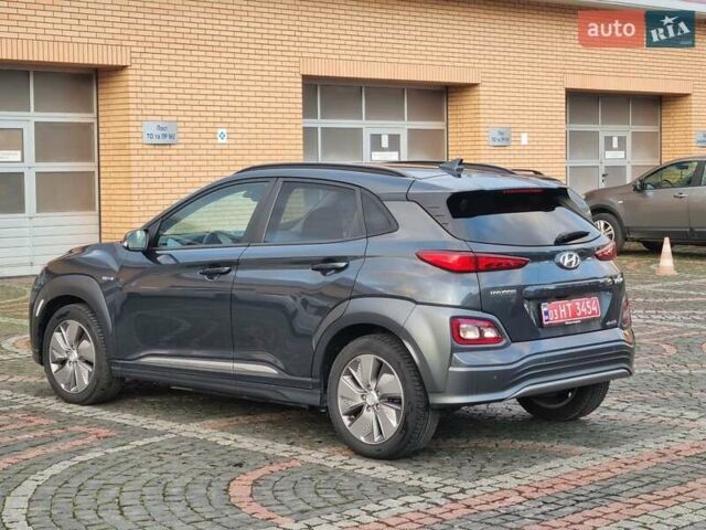 Серый Хендай Kona, объемом двигателя 0 л и пробегом 151 тыс. км за 16399 $, фото 10 на Automoto.ua