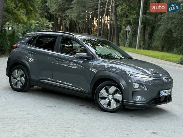 Серый Хендай Kona, объемом двигателя 0 л и пробегом 95 тыс. км за 17300 $, фото 8 на Automoto.ua