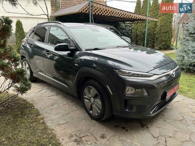 Серый Хендай Kona, объемом двигателя 0 л и пробегом 80 тыс. км за 18900 $, фото 14 на Automoto.ua