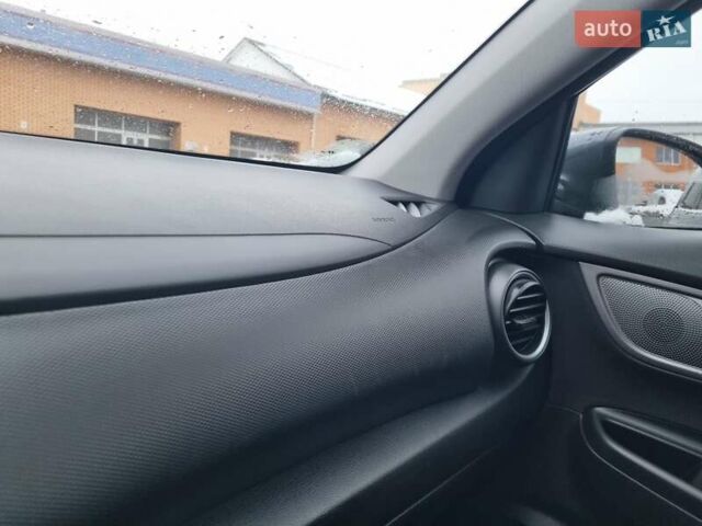 Серый Хендай Kona, объемом двигателя 0 л и пробегом 151 тыс. км за 16399 $, фото 18 на Automoto.ua