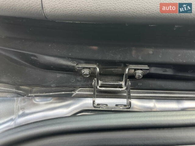 Сірий Хендай Kona, об'ємом двигуна 0 л та пробігом 50 тис. км за 14999 $, фото 57 на Automoto.ua