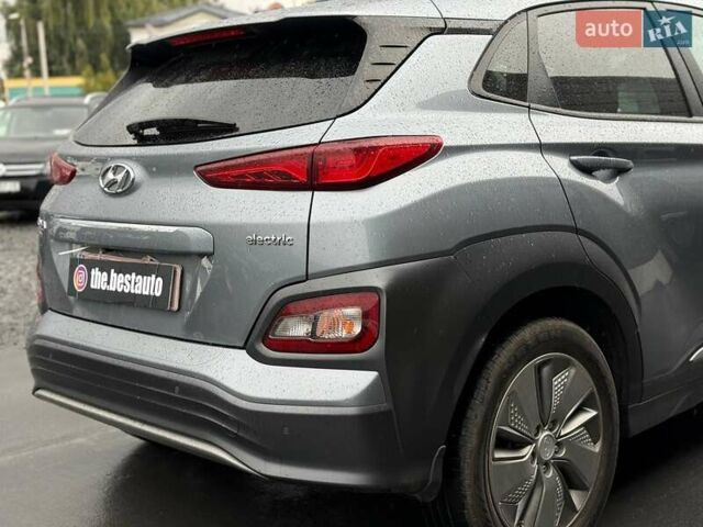 Сірий Хендай Kona, об'ємом двигуна 0 л та пробігом 61 тис. км за 17700 $, фото 13 на Automoto.ua
