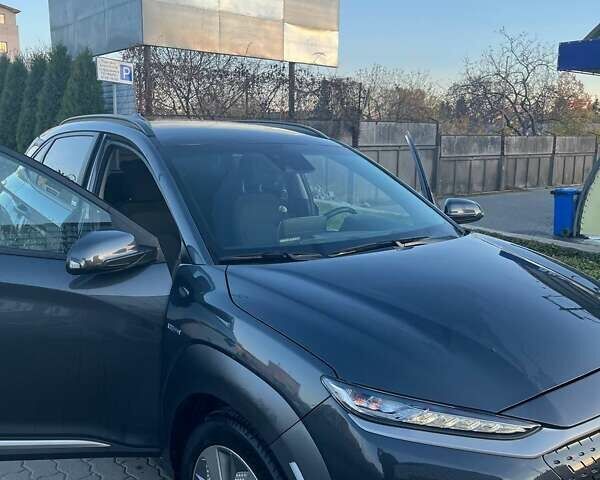 Сірий Хендай Kona, об'ємом двигуна 0 л та пробігом 50 тис. км за 17800 $, фото 5 на Automoto.ua