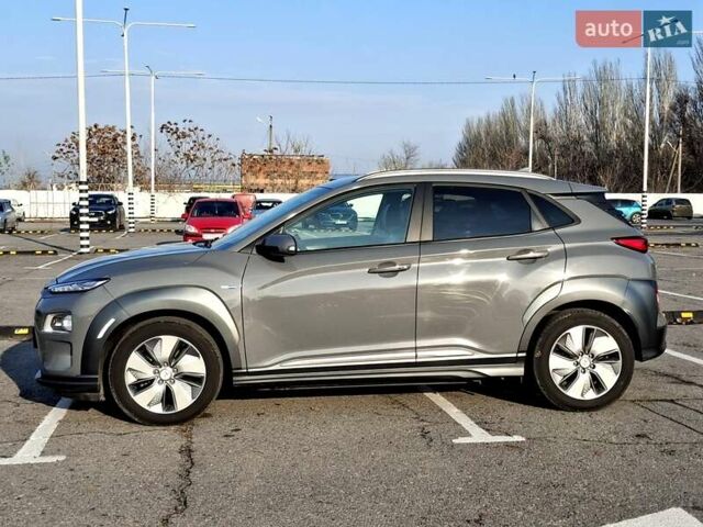 Серый Хендай Kona, объемом двигателя 0 л и пробегом 116 тыс. км за 18600 $, фото 12 на Automoto.ua