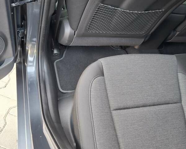 Серый Хендай Kona, объемом двигателя 0 л и пробегом 46 тыс. км за 16500 $, фото 19 на Automoto.ua