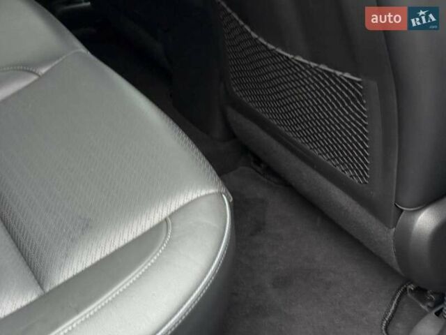 Сірий Хендай Kona, об'ємом двигуна 0 л та пробігом 61 тис. км за 17700 $, фото 57 на Automoto.ua