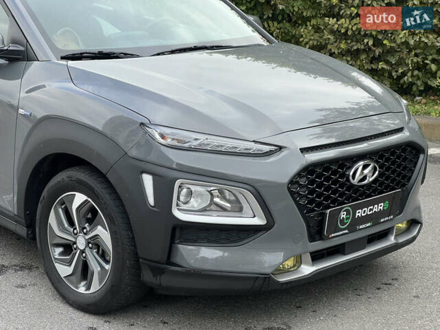 Серый Хендай Kona, объемом двигателя 1.6 л и пробегом 54 тыс. км за 20950 $, фото 25 на Automoto.ua