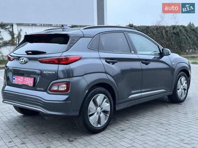Серый Хендай Kona, объемом двигателя 0 л и пробегом 98 тыс. км за 18300 $, фото 28 на Automoto.ua