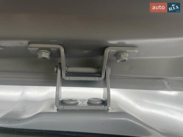 Серый Хендай Kona, объемом двигателя 0 л и пробегом 114 тыс. км за 17100 $, фото 34 на Automoto.ua