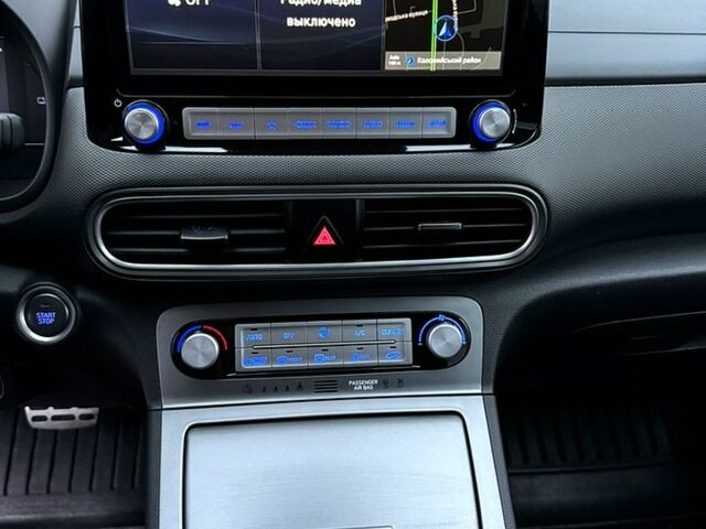 Сірий Хендай Kona, об'ємом двигуна 0 л та пробігом 41 тис. км за 20500 $, фото 6 на Automoto.ua