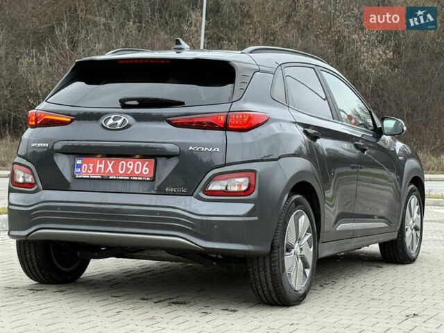 Сірий Хендай Kona, об'ємом двигуна 0 л та пробігом 78 тис. км за 18600 $, фото 7 на Automoto.ua