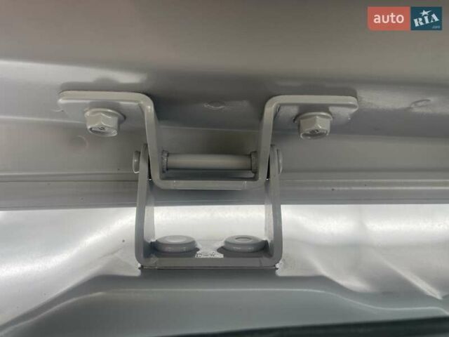 Серый Хендай Kona, объемом двигателя 0 л и пробегом 114 тыс. км за 17100 $, фото 35 на Automoto.ua