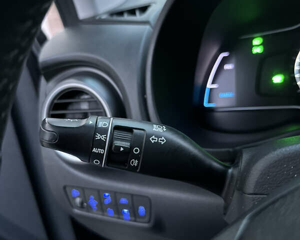 Сірий Хендай Kona, об'ємом двигуна 0 л та пробігом 137 тис. км за 16900 $, фото 102 на Automoto.ua