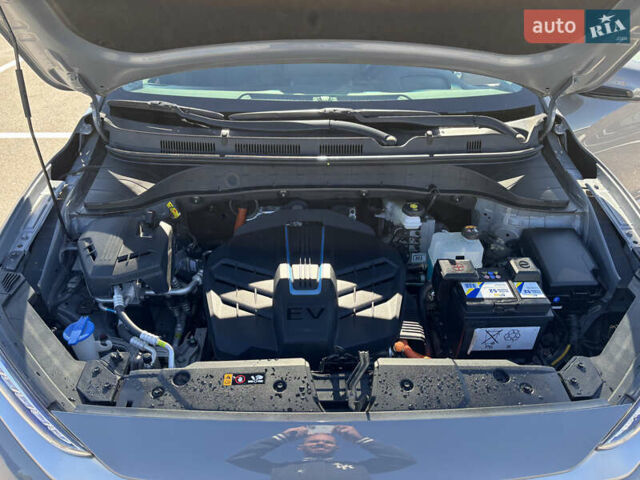 Серый Хендай Kona, объемом двигателя 0 л и пробегом 51 тыс. км за 15800 $, фото 16 на Automoto.ua