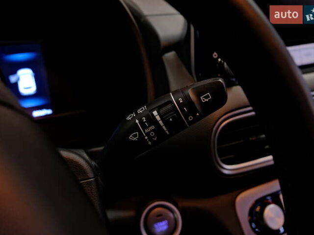 Серый Хендай Kona, объемом двигателя 0 л и пробегом 88 тыс. км за 20300 $, фото 26 на Automoto.ua