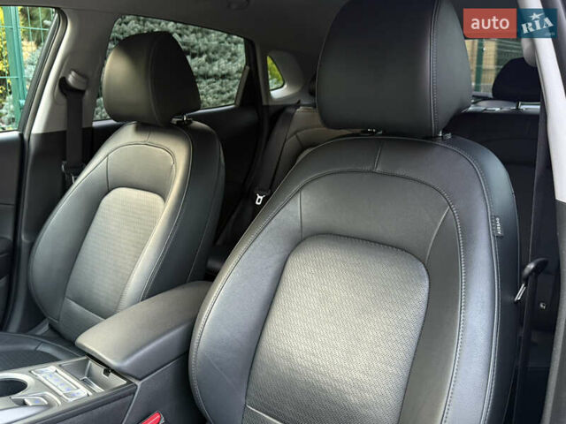 Сірий Хендай Kona, об'ємом двигуна 0 л та пробігом 81 тис. км за 17200 $, фото 81 на Automoto.ua