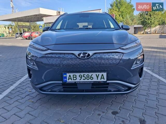 Серый Хендай Kona, объемом двигателя 0 л и пробегом 46 тыс. км за 16500 $, фото 1 на Automoto.ua