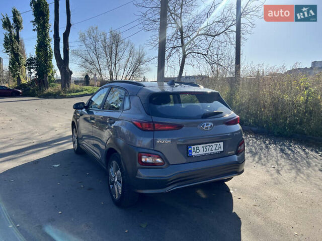 Серый Хендай Kona, объемом двигателя 0 л и пробегом 55 тыс. км за 15300 $, фото 2 на Automoto.ua