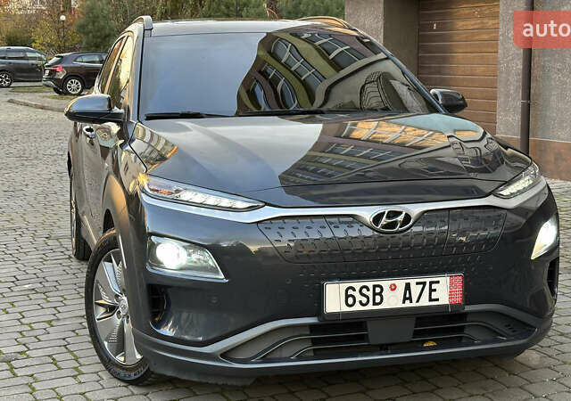 Серый Хендай Kona, объемом двигателя 0 л и пробегом 137 тыс. км за 17500 $, фото 3 на Automoto.ua