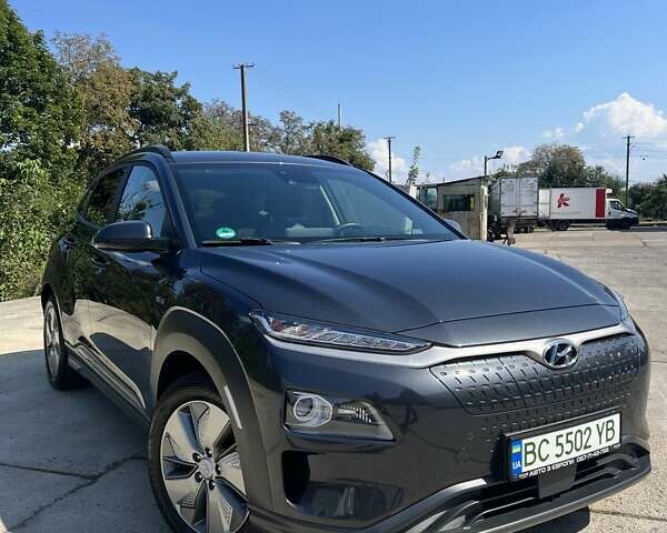 Серый Хендай Kona, объемом двигателя 0 л и пробегом 30 тыс. км за 21100 $, фото 18 на Automoto.ua