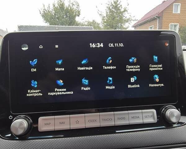 Сірий Хендай Kona, об'ємом двигуна 0 л та пробігом 99 тис. км за 19499 $, фото 56 на Automoto.ua