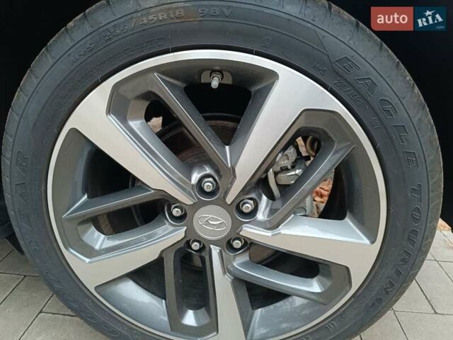 Сірий Хендай Kona, об'ємом двигуна 1.6 л та пробігом 12 тис. км за 21500 $, фото 6 на Automoto.ua