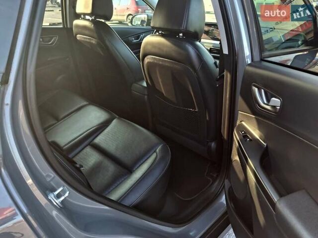 Серый Хендай Kona, объемом двигателя 0 л и пробегом 116 тыс. км за 18600 $, фото 26 на Automoto.ua