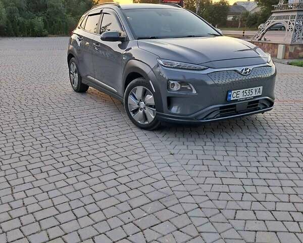 Сірий Хендай Kona, об'ємом двигуна 0 л та пробігом 63 тис. км за 17950 $, фото 6 на Automoto.ua
