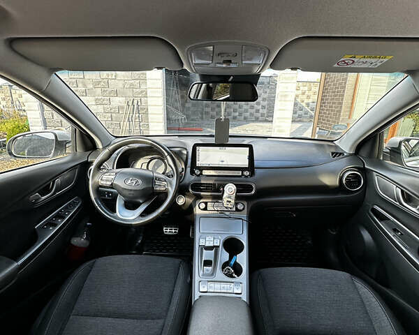 Сірий Хендай Kona, об'ємом двигуна 0 л та пробігом 38 тис. км за 19200 $, фото 20 на Automoto.ua