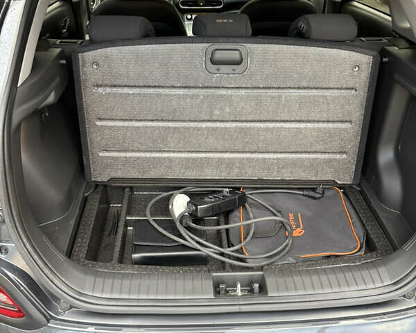 Серый Хендай Kona, объемом двигателя 0 л и пробегом 23 тыс. км за 16900 $, фото 36 на Automoto.ua