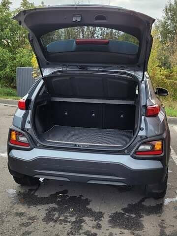 Сірий Хендай Kona, об'ємом двигуна 2 л та пробігом 59 тис. км за 15100 $, фото 5 на Automoto.ua