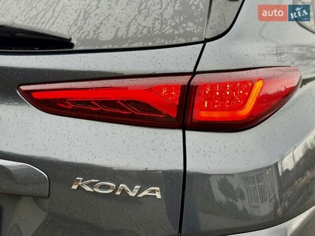 Серый Хендай Kona, объемом двигателя 0 л и пробегом 74 тыс. км за 15250 $, фото 36 на Automoto.ua