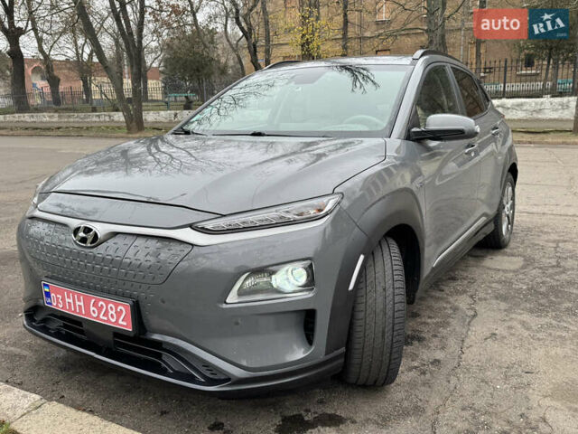 Серый Хендай Kona, объемом двигателя 0 л и пробегом 136 тыс. км за 19300 $, фото 14 на Automoto.ua
