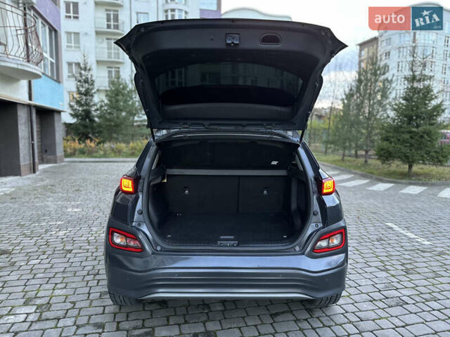 Сірий Хендай Kona, об'ємом двигуна 0 л та пробігом 137 тис. км за 16900 $, фото 37 на Automoto.ua