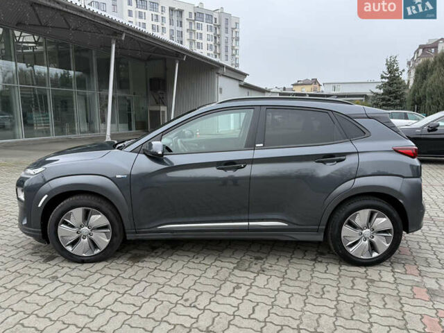 Серый Хендай Kona, объемом двигателя 0 л и пробегом 69 тыс. км за 15600 $, фото 5 на Automoto.ua