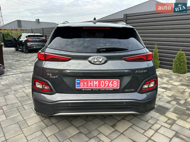 Серый Хендай Kona, объемом двигателя 0 л и пробегом 117 тыс. км за 17500 $, фото 5 на Automoto.ua