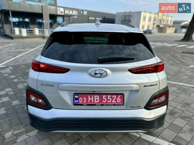 Серый Хендай Kona, объемом двигателя 0 л и пробегом 86 тыс. км за 16000 $, фото 15 на Automoto.ua
