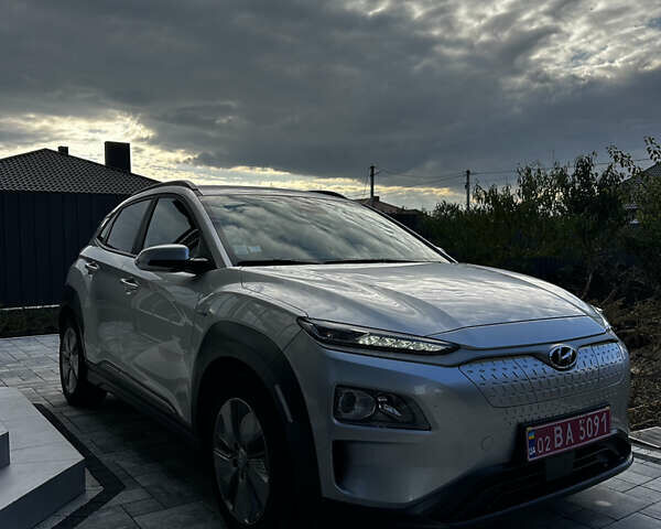 Сірий Хендай Kona, об'ємом двигуна 0 л та пробігом 38 тис. км за 19200 $, фото 6 на Automoto.ua