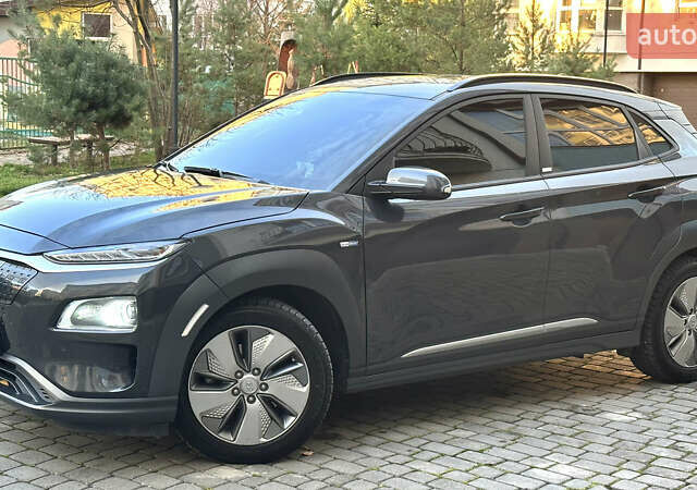 Сірий Хендай Kona, об'ємом двигуна 0 л та пробігом 137 тис. км за 16900 $, фото 7 на Automoto.ua