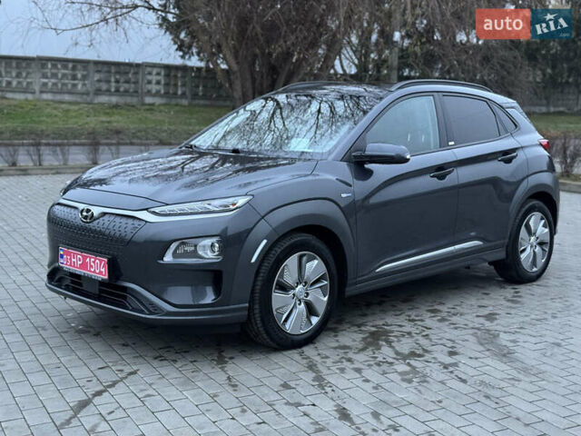 Серый Хендай Kona, объемом двигателя 0 л и пробегом 98 тыс. км за 18300 $, фото 4 на Automoto.ua