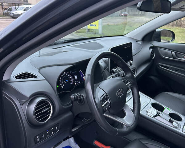 Сірий Хендай Kona, об'ємом двигуна 0 л та пробігом 149 тис. км за 17950 $, фото 51 на Automoto.ua
