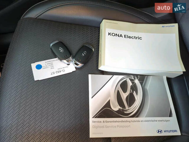 Серый Хендай Kona, объемом двигателя 0 л и пробегом 80 тыс. км за 17500 $, фото 7 на Automoto.ua