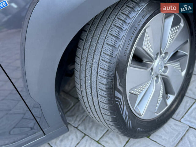 Сірий Хендай Kona, об'ємом двигуна 0 л та пробігом 114 тис. км за 15999 $, фото 66 на Automoto.ua