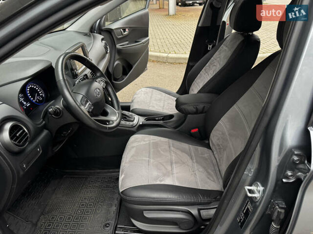 Сірий Хендай Kona, об'ємом двигуна 1.6 л та пробігом 32 тис. км за 18999 $, фото 14 на Automoto.ua