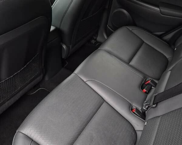 Сірий Хендай Kona, об'ємом двигуна 0 л та пробігом 99 тис. км за 19499 $, фото 21 на Automoto.ua