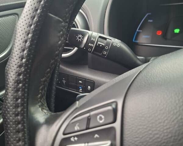 Сірий Хендай Kona, об'ємом двигуна 0 л та пробігом 86 тис. км за 15200 $, фото 38 на Automoto.ua