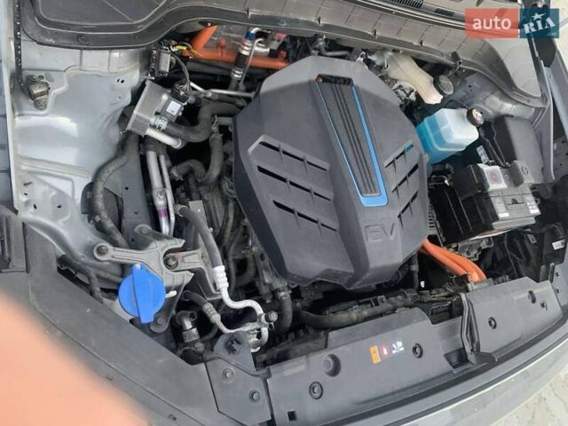 Сірий Хендай Kona, об'ємом двигуна 0 л та пробігом 123 тис. км за 18600 $, фото 11 на Automoto.ua