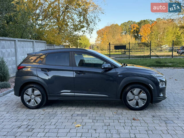 Сірий Хендай Kona, об'ємом двигуна 0 л та пробігом 114 тис. км за 15999 $, фото 4 на Automoto.ua