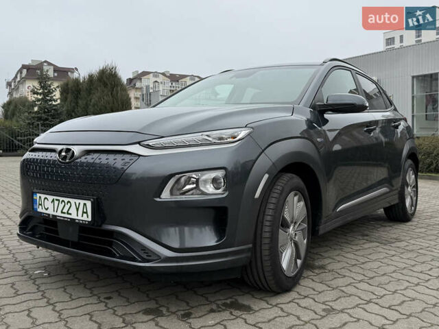 Серый Хендай Kona, объемом двигателя 0 л и пробегом 69 тыс. км за 15600 $, фото 3 на Automoto.ua